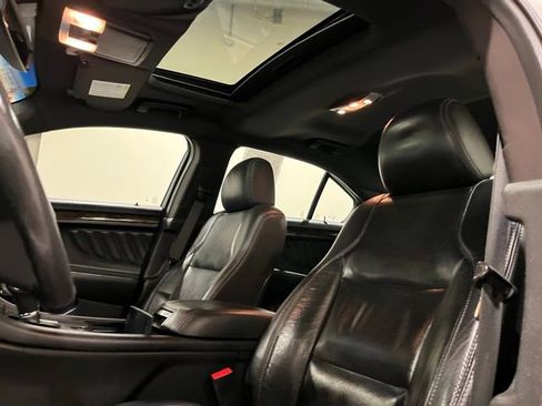 Used 2018 Ford Taurus Limited image 17