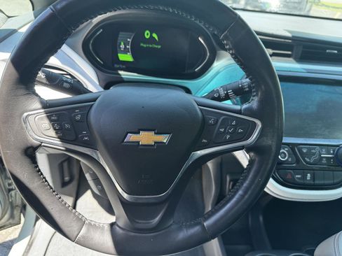 Used 2019 Chevrolet Bolt Premier w/ Infotainment Package FWD image 18