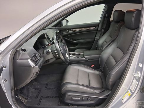 Used 2021 Honda Accord Sport image 3