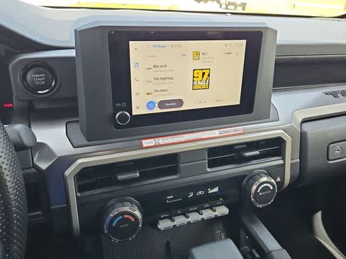 Certified 2025 Toyota Tacoma SR5 AWD/4WD image 21