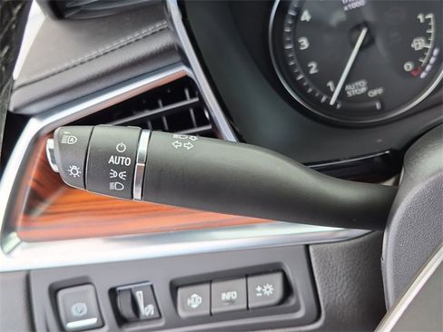 Used 2022 Cadillac XT5 Premium Luxury w/ Technology Package image 27