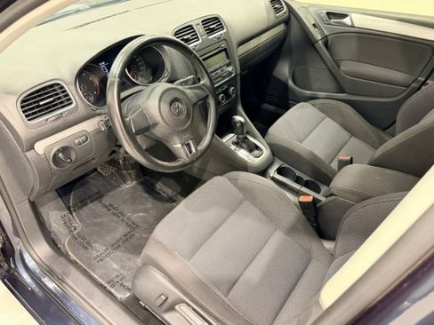 Used 2013 Volkswagen Golf 4-Door FWD image 26
