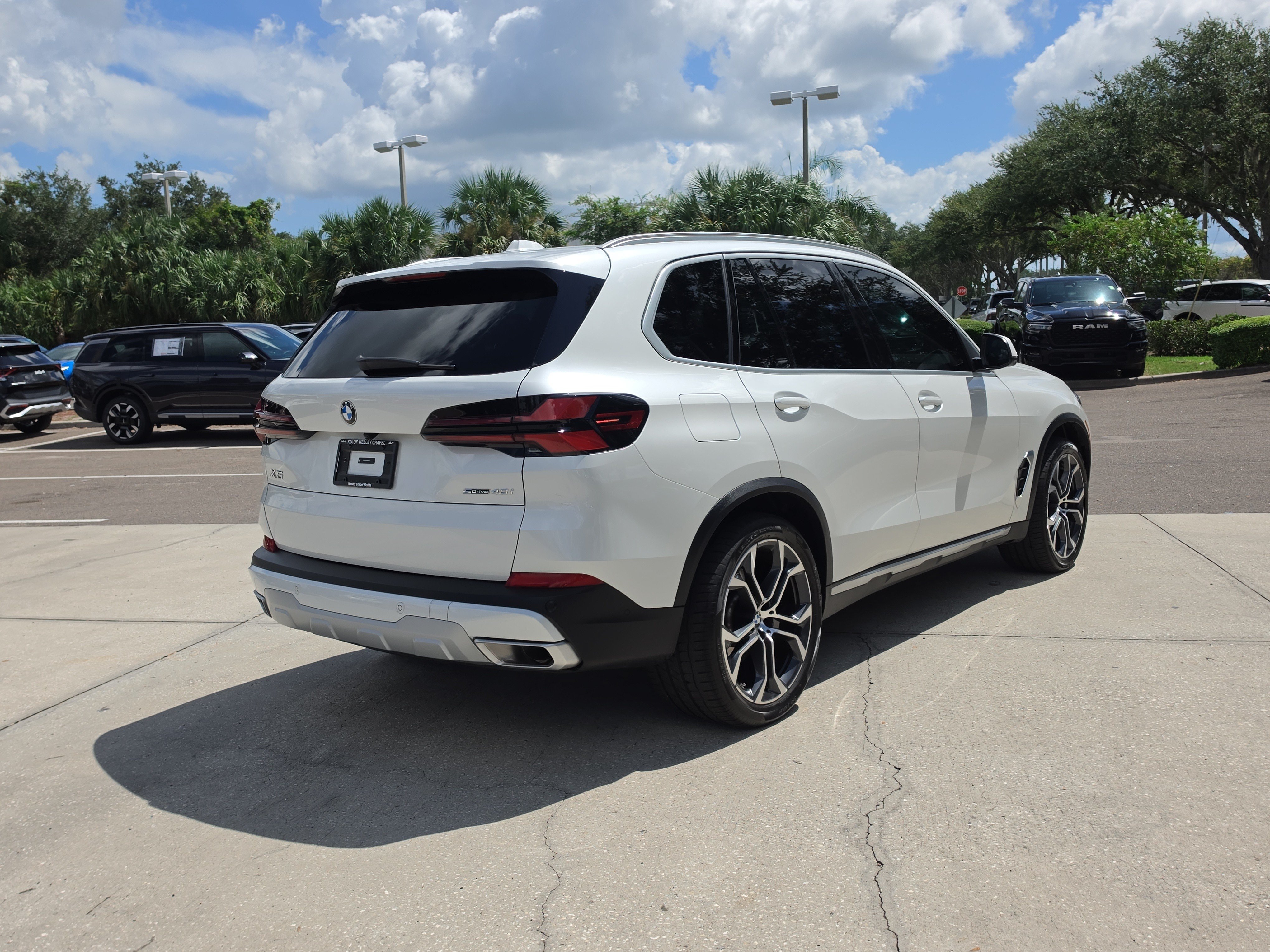 Used 2024 BMW X5 sDrive40i w/ Premium Package RWD image 8