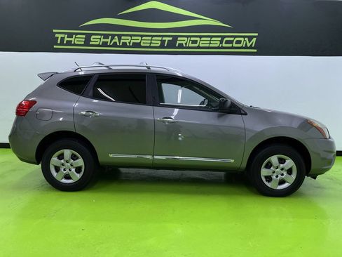 Used 2015 Nissan Rogue S w/ Convenience Package AWD/4WD image 11