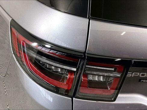 Used 2020 Land Rover Discovery Sport SE AWD/4WD image 28