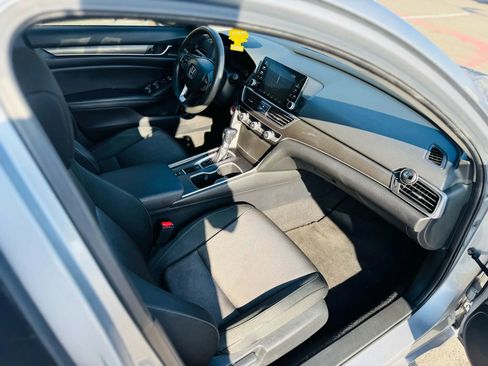 Used 2019 Honda Accord LX image 11