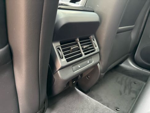 Used 2026 Land Rover Range Rover Evoque S image 17