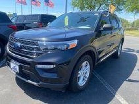 Certified 2024 Ford Explorer XLT w/ Equipment Group 202A AWD/4WD image 8