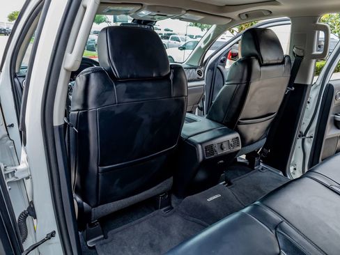 Used 2018 Toyota Tundra Platinum image 32