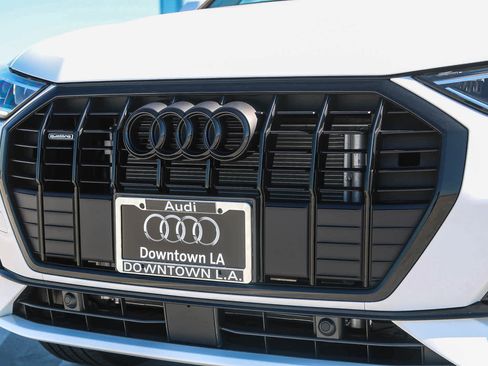 New 2025 Audi Q3 2.0T Premium image 6