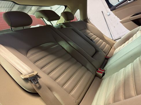 Used 2013 Ford Fusion SE FWD image 25
