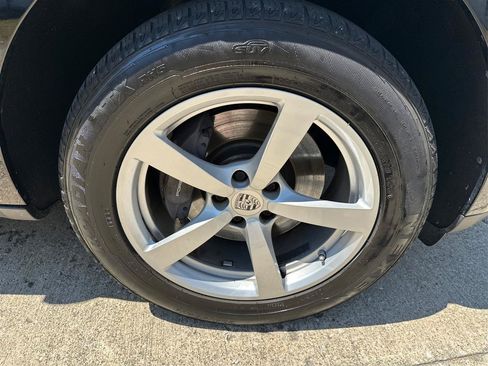 Used 2017 Porsche Macan AWD/4WD image 24
