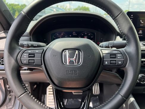 Used 2023 Honda Accord Sport image 15
