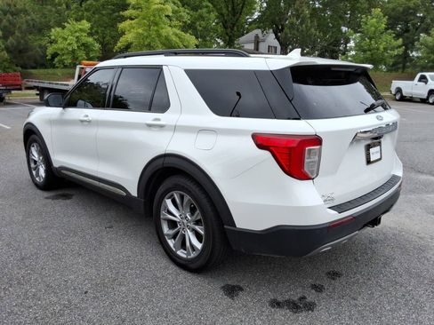 Used 2020 Ford Explorer XLT w/ Equipment Group 202A RWD image 7