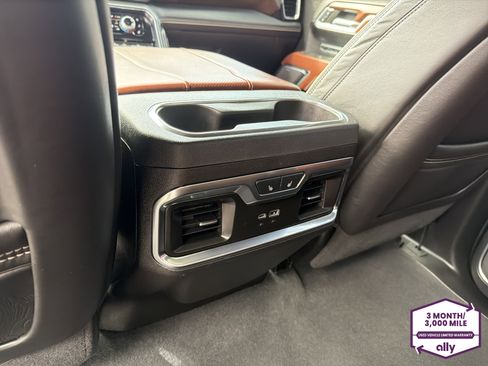 Used 2024 GMC Sierra 1500 Denali Ultimate AWD/4WD image 13