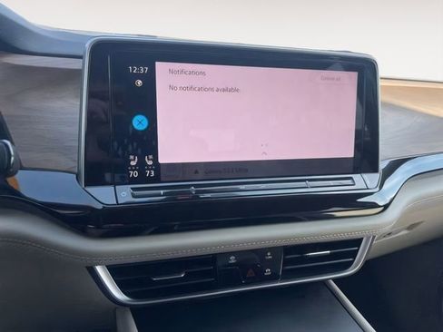 Used 2024 Volkswagen Atlas SE image 13