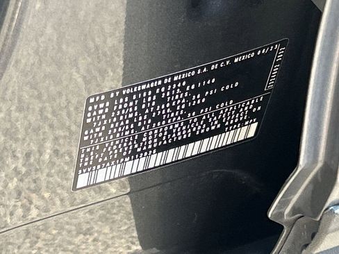 Certified 2023 Volkswagen Tiguan SE image 29