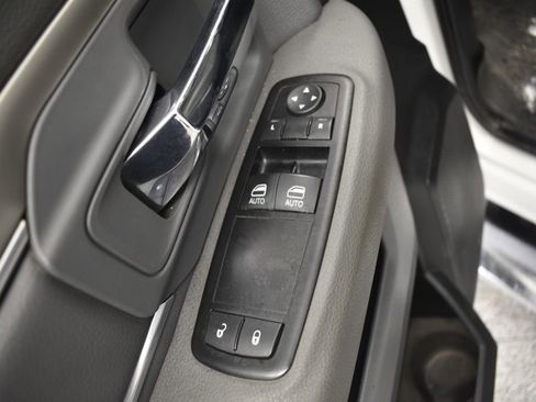 Used 2014 RAM 2500 SLT w/ Popular Equipment Group image 25