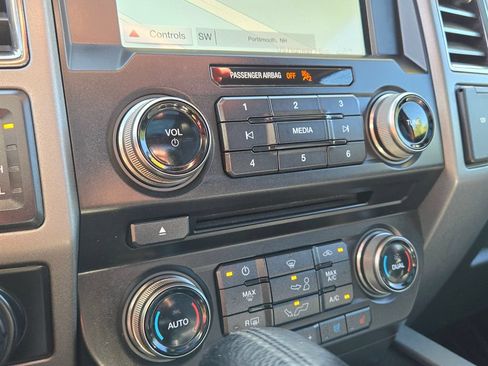 Used 2017 Ford F150 Raptor w/ Equipment Group 802A Luxury AWD/4WD image 23