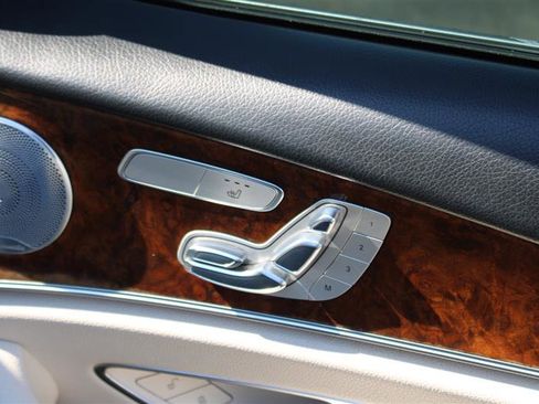 Used 2017 Mercedes-Benz E 300 4MATIC image 16