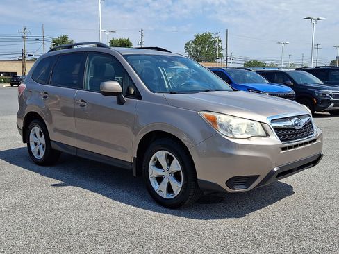 Used 2014 Subaru Forester 2.5i Premium w/ Popular Package #1 AWD/4WD image 3