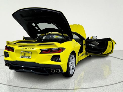 Used 2023 Chevrolet Corvette Stingray Premium Cpe w/ Z51 Performance Package RWD image 12