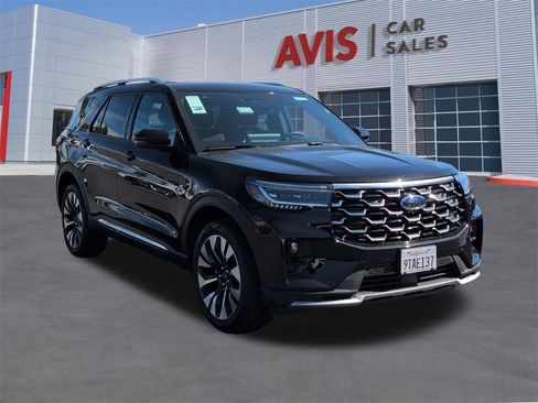 Used 2025 Ford Explorer Platinum w/ LUX Leather Package image 3