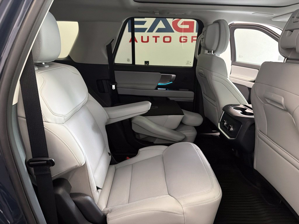 New 2027 Ford Expedition Max Platinum AWD/4WD image 19