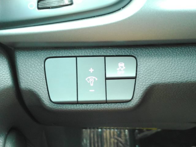 Used 2023 Kia Rio S FWD image 32
