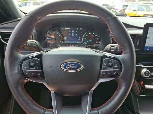Used 2023 Ford Explorer ST-Line AWD/4WD image 24