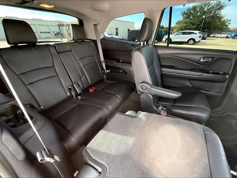 Used 2020 Honda Pilot Touring image 19