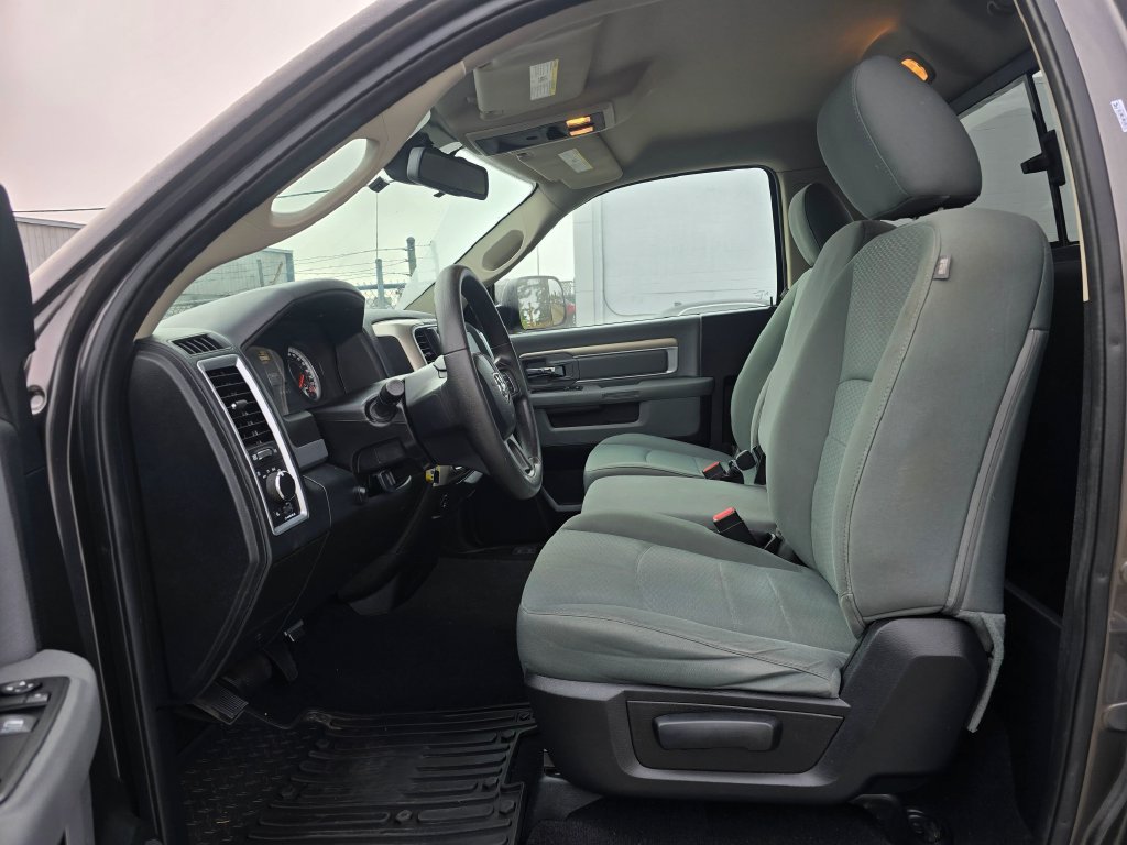 Used 2015 RAM 1500 Classic SLT w/ Trailer & Traction Group AWD/4WD image 17