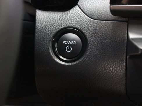 Used 2026 Toyota Camry SE w/ Convenience Package FWD image 18