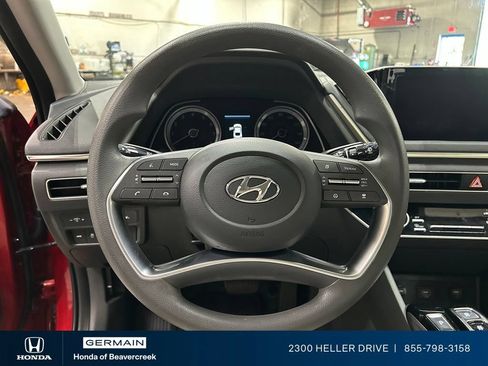 Used 2023 Hyundai Sonata SEL w/ Preferred Accessory Package FWD image 16