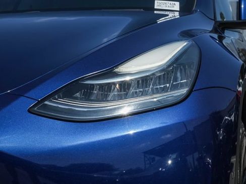 Used 2021 Tesla Model Y Long Range AWD/4WD image 6