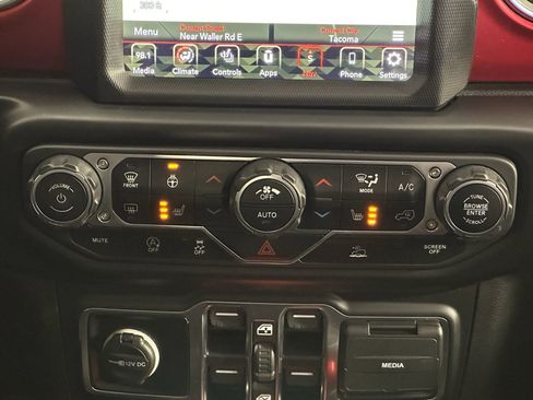 Used 2021 Jeep Gladiator Rubicon AWD/4WD image 33