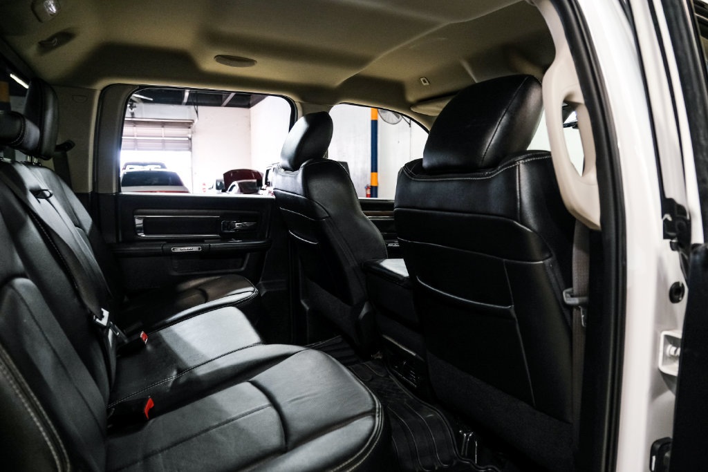 Used 2018 RAM 1500 Laramie AWD/4WD image 32