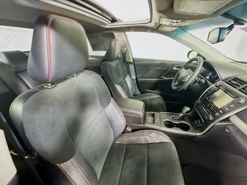 Used 2015 Toyota Camry XSE image 27