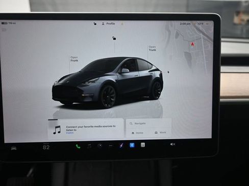 Used 2023 Tesla Model Y Long Range AWD/4WD image 10