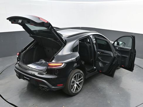 New 2026 Porsche Macan image 49