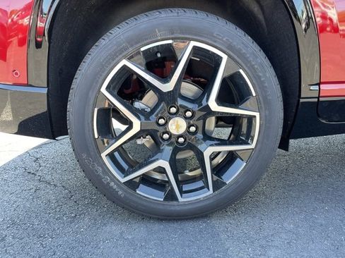 New 2026 Chevrolet Traverse High Country w/ LPO, Floor Liner Package image 9