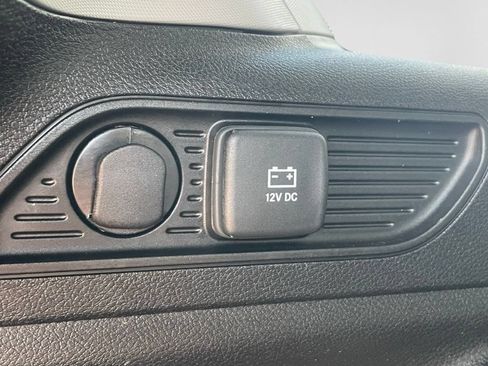 Used 2023 Jeep Grand Cherokee Limited AWD/4WD image 18