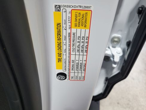 New 2026 Chevrolet Suburban LT w/ Comfort Package image 47