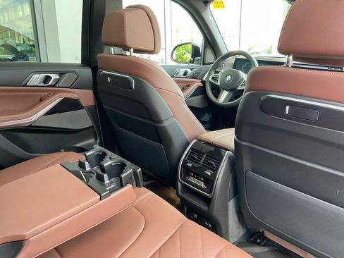 Used 2026 BMW X5 xDrive40i w/ M Sport Package AWD/4WD image 29