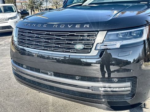 New 2026 Land Rover Range Rover Long Wheelbase SE image 9