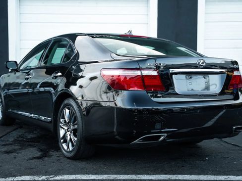 Used 2008 Lexus LS 460 RWD image 4