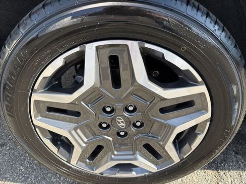 Used 2023 Hyundai Santa Fe Limited image 9