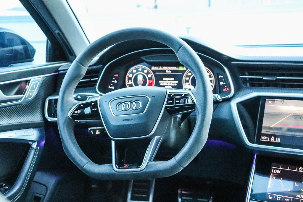 Used 2022 Audi RS 6 w/ Carbon Optic Package AWD/4WD image 17