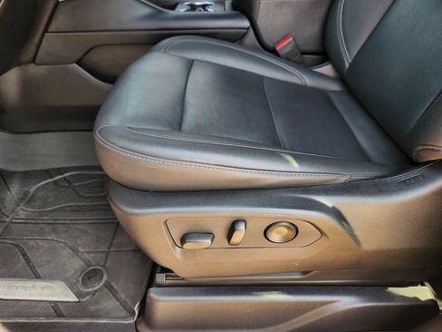 Used 2024 Chevrolet Tahoe Z71 w/ Luxury Package AWD/4WD image 24