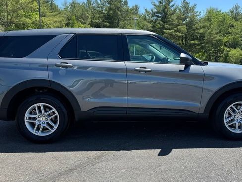 Used 2026 Ford Explorer Active AWD/4WD image 4